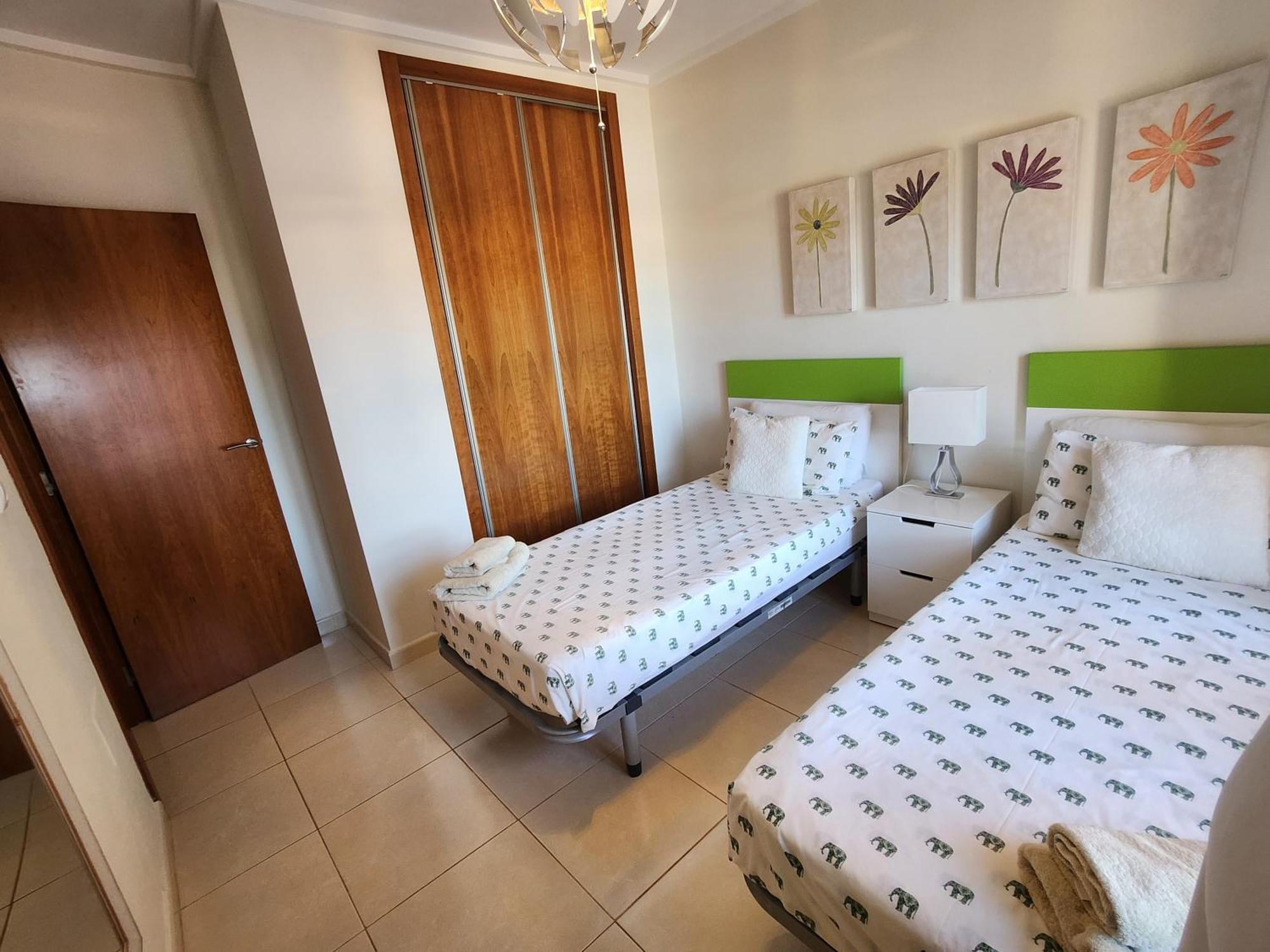 Spacious 3 Bedroom 2 Bathroom Apartment - Puerto Marina Complex Лос Алказарес Экстерьер фото