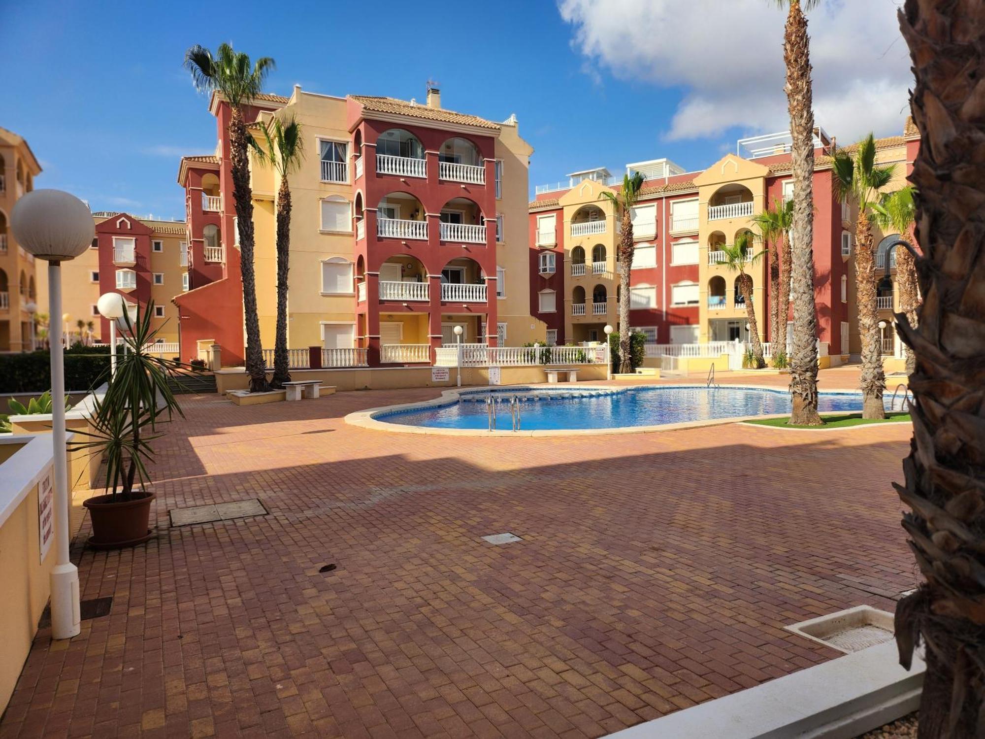 Spacious 3 Bedroom 2 Bathroom Apartment - Puerto Marina Complex Лос Алказарес Экстерьер фото