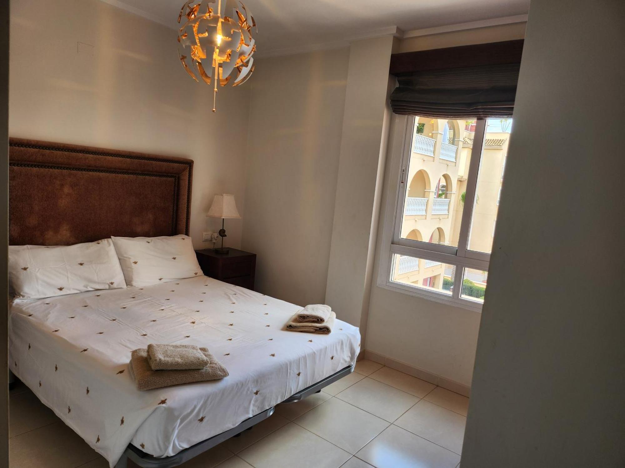 Spacious 3 Bedroom 2 Bathroom Apartment - Puerto Marina Complex Лос Алказарес Экстерьер фото