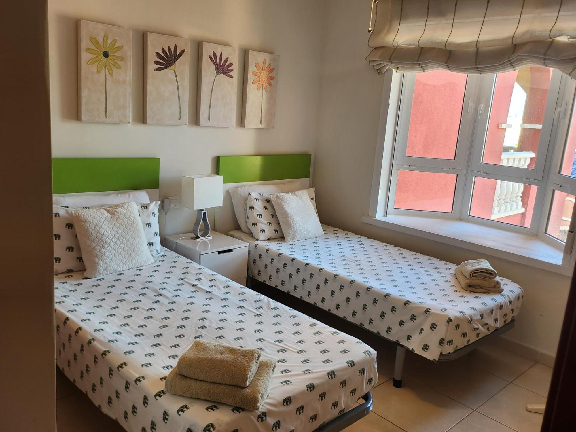 Spacious 3 Bedroom 2 Bathroom Apartment - Puerto Marina Complex Лос Алказарес Экстерьер фото