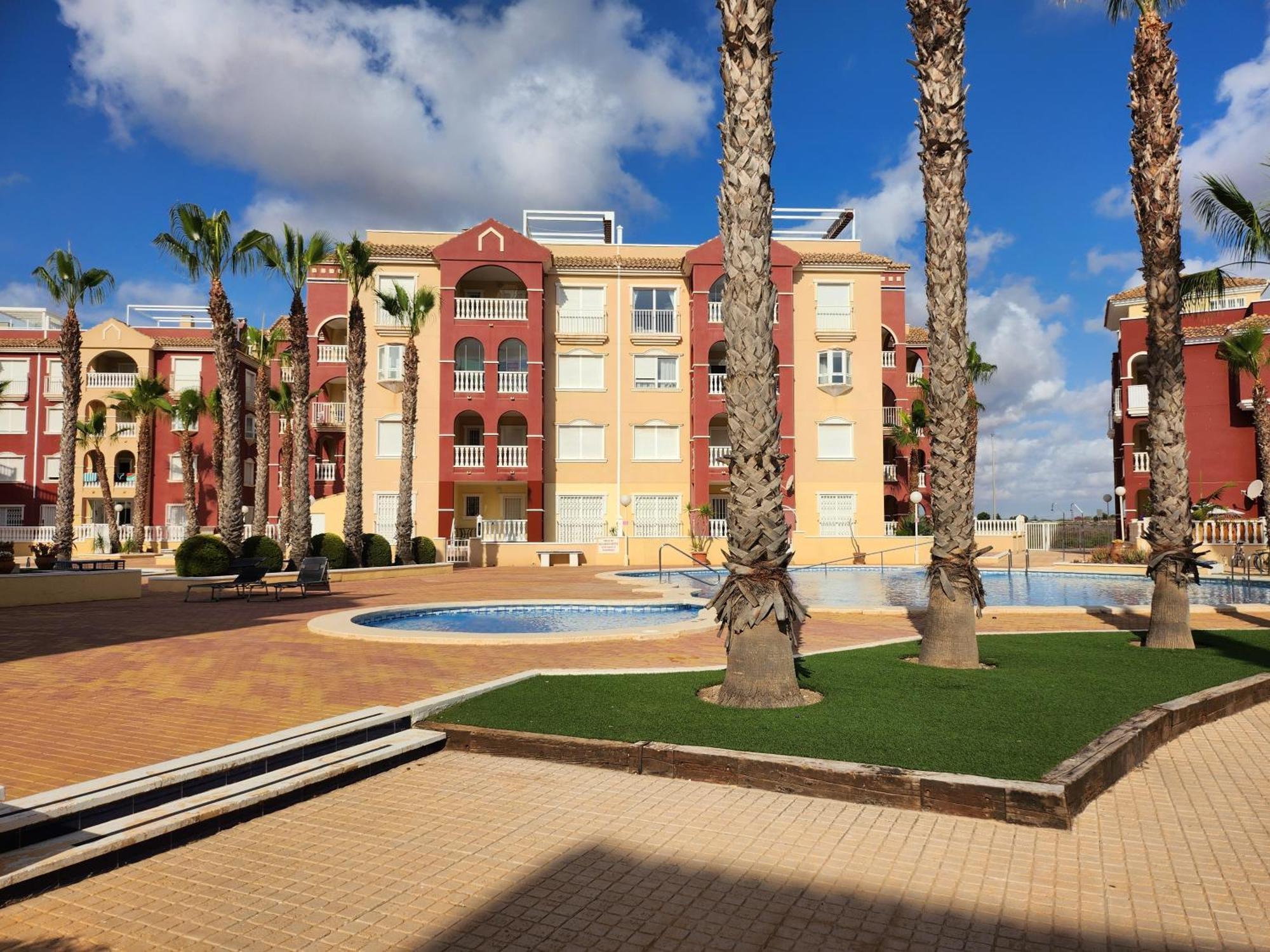 Spacious 3 Bedroom 2 Bathroom Apartment - Puerto Marina Complex Лос Алказарес Экстерьер фото